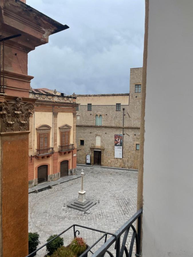 Appartamento mansardato nel cuore di Palermo - accesso Terrazza Esterno foto